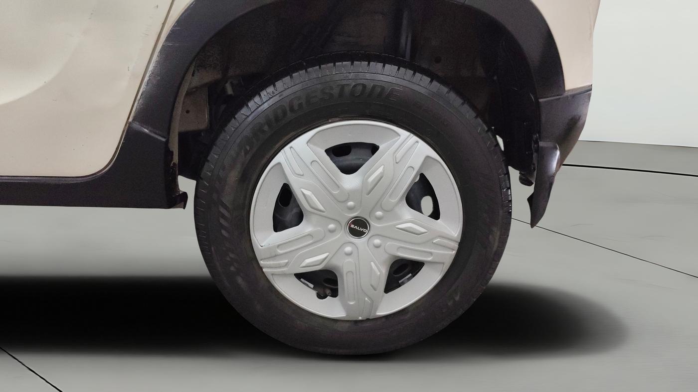 2016 Mahindra Kuv100 K4 5 STR, Petrol, Manual, 44,283 km, Left Rear Wheel