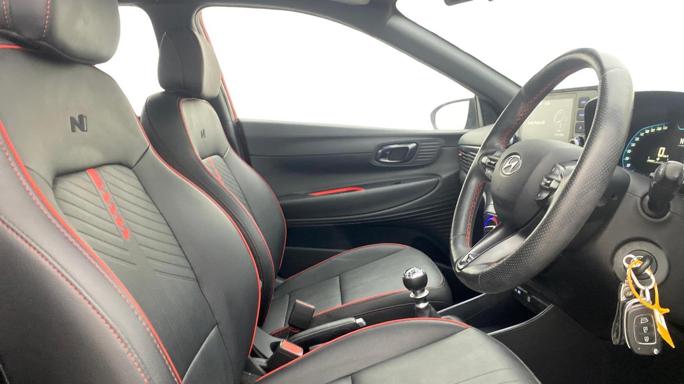 2022 Hyundai NEW I20 N LINE N6 1.0 TURBO GDI IMT, Petrol, Manual, 17,551 km, Right Side Front Door Cabin