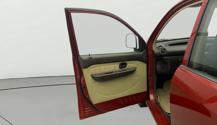 2012 Hyundai Santro Xing GL PLUS, Petrol, Manual, 57,689 km, LHS Front Door