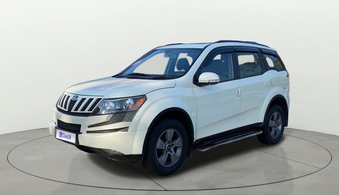 2015 Mahindra XUV500 W8, Diesel, Manual, 77,616 km, Left Front Diagonal