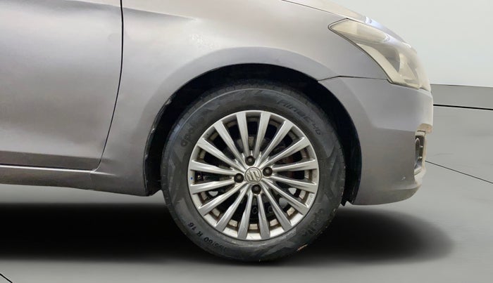 2017 Maruti Ciaz ALPHA  AT 1.4  PETROL, Petrol, Automatic, 90,009 km, Right Front Wheel