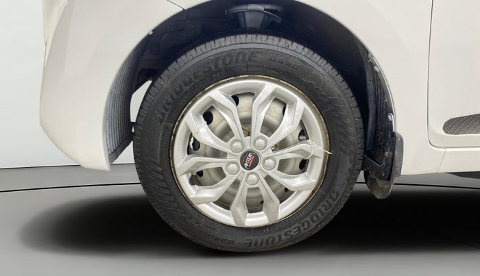 2017 Hyundai Eon ERA + SE, Petrol, Manual, 67,809 km, Left Front Wheel