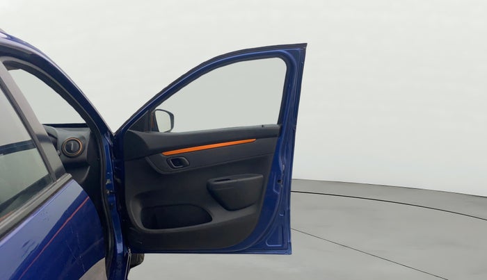 2017 Renault Kwid CLIMBER 1.0 AMT, Petrol, Automatic, 49,297 km, RHS Front Door