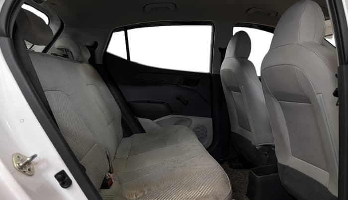 2024 Hyundai GRAND I10 NIOS ERA 1.2 KAPPA VTVT, Petrol, Manual, 16,568 km, Right Side Rear Door Cabin