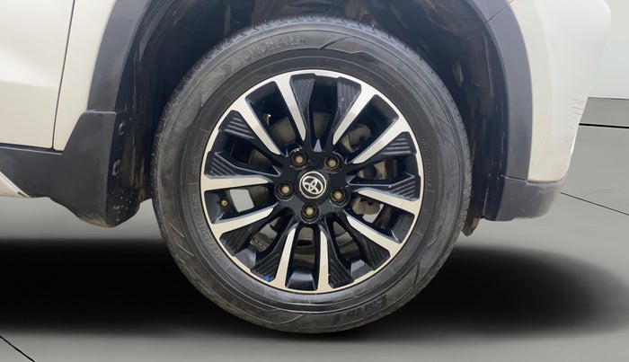 2020 Toyota URBAN CRUISER PREMIUM GRADE AT, Petrol, Automatic, 1,45,579 km, Right Front Wheel