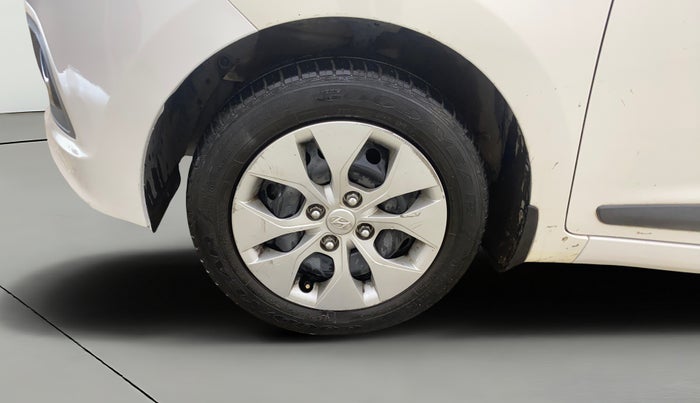 2015 Hyundai Xcent S 1.2, Petrol, Manual, 76,266 km, Left Front Wheel