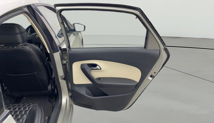 2017 Skoda Rapid STYLE 1.6 MPI, Petrol, Manual, 1,26,040 km, RHS Rear Door