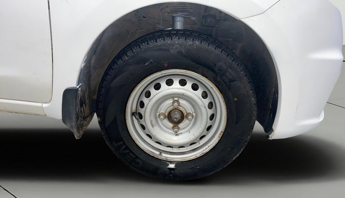 2013 Nissan Micra Active XL, Petrol, Manual, 1,36,687 km, Right Front Wheel