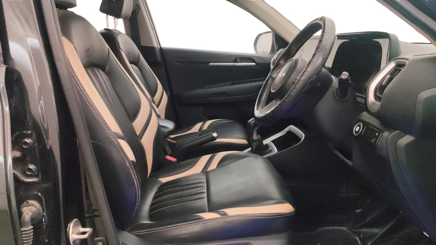 2021 KIA SONET HTK PLUS 1.0 IMT, Petrol, Manual, 53,166 km, Right Side Front Door Cabin