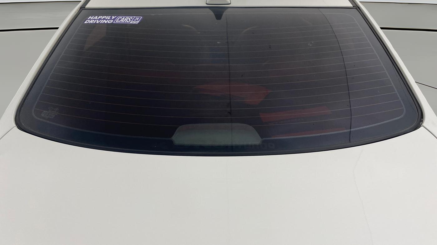 2017 Hyundai Verna 1.6 VTVT SX, Petrol, Manual, 73,546 km, Rear Windshield