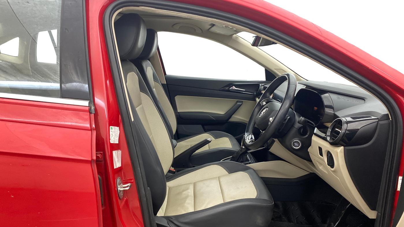 2022 Skoda SLAVIA STYLE 1.5L TSI DSG, Petrol, Automatic, 78,348 km, Right Side Front Door Cabin