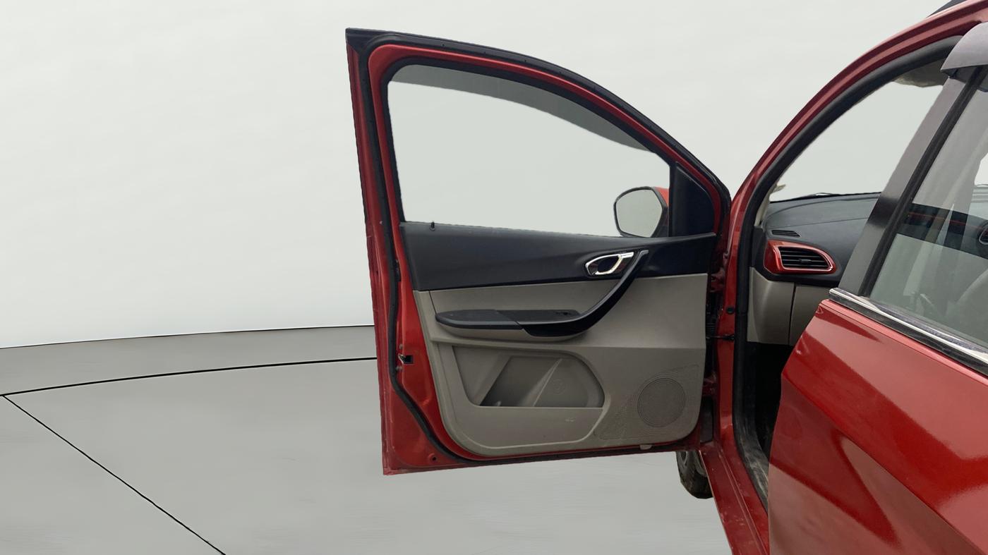 2019 Tata Tiago XZ PETROL, Petrol, Manual, 1,29,901 km, LHS Front Door