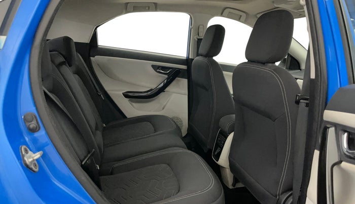 2020 Tata NEXON XZ PLUS (O) PETROL DUAL TONE, Petrol, Manual, 41,076 km, Right Side Rear Door Cabin