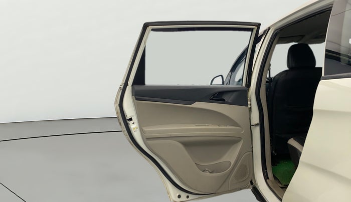 2019 Mahindra MARAZZO M4 8 STR, Diesel, Manual, 52,280 km, LHS Rear Door