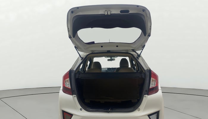 2016 Honda Jazz 1.2L I-VTEC V, Petrol, Manual, 1,05,957 km, Boot Door Open