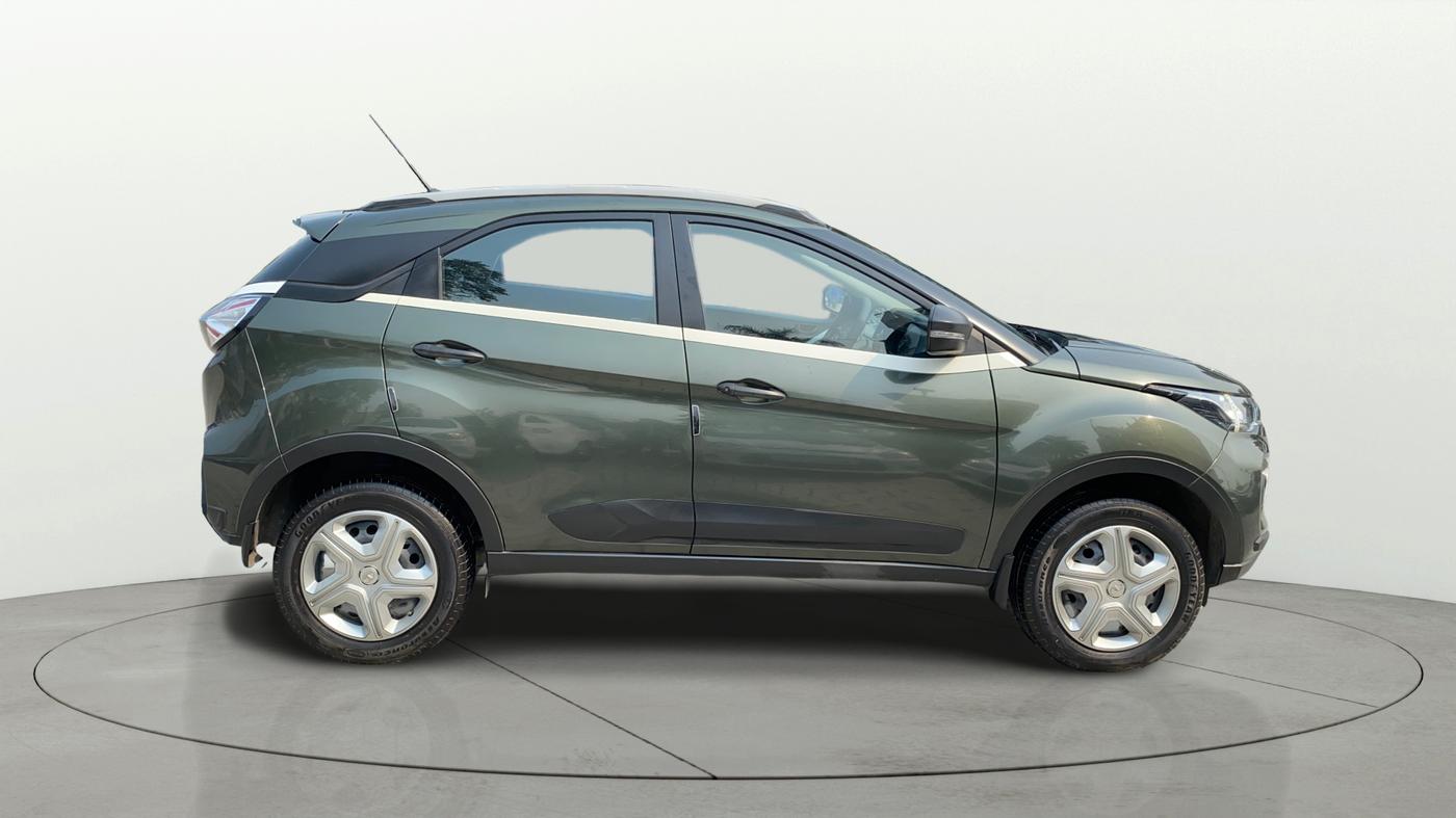 2022 Tata NEXON XMA SUNROOF PETROL, Petrol, Automatic, 14,217 km, Right Side View