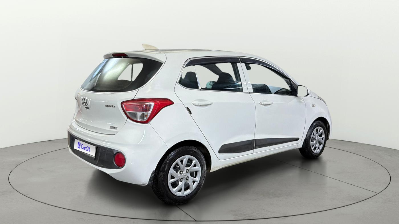 2017 Hyundai Grand i10 SPORTZ 1.2 KAPPA VTVT, Petrol, Manual, 84,931 km, Right Back Diagonal