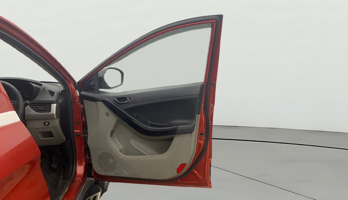 2018 Tata NEXON XM PETROL, CNG, Manual, 89,009 km, RHS Front Door