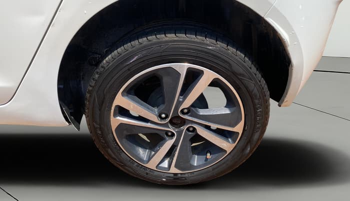 2022 Tata ALTROZ XZ DIESEL, Diesel, Manual, 56,779 km, Left Rear Wheel