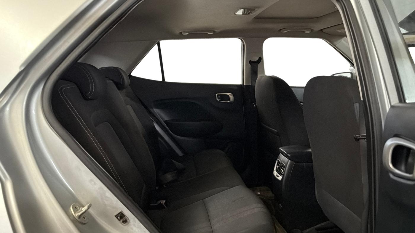 2019 Hyundai VENUE SX PLUS 1.0 TURBO DCT, Petrol, Automatic, 32,909 km, Right Side Rear Door Cabin