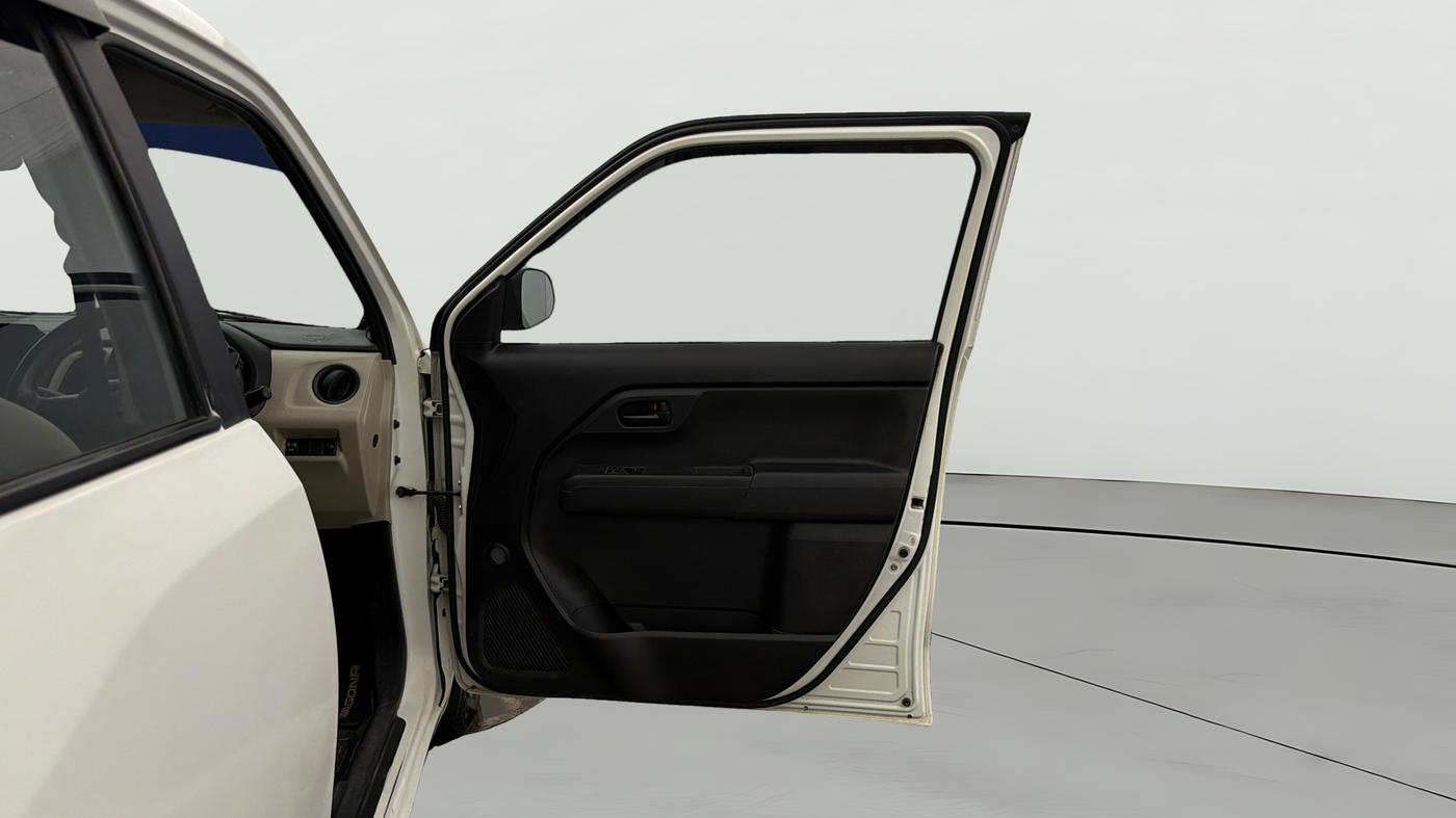 2022 Maruti New Wagon-R LXI CNG (O) 1.0, CNG, Manual, 1,04,176 km, RHS Front Door