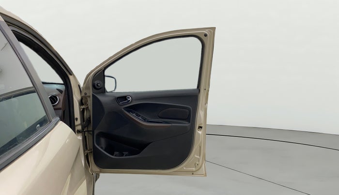 2019 Ford FREESTYLE TITANIUM PLUS 1.2 PETROL, Petrol, Manual, 58,855 km, RHS Front Door