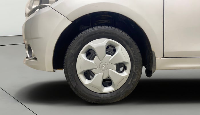 2016 Tata Tiago XZ PETROL, Petrol, Manual, 82,759 km, Left Front Wheel