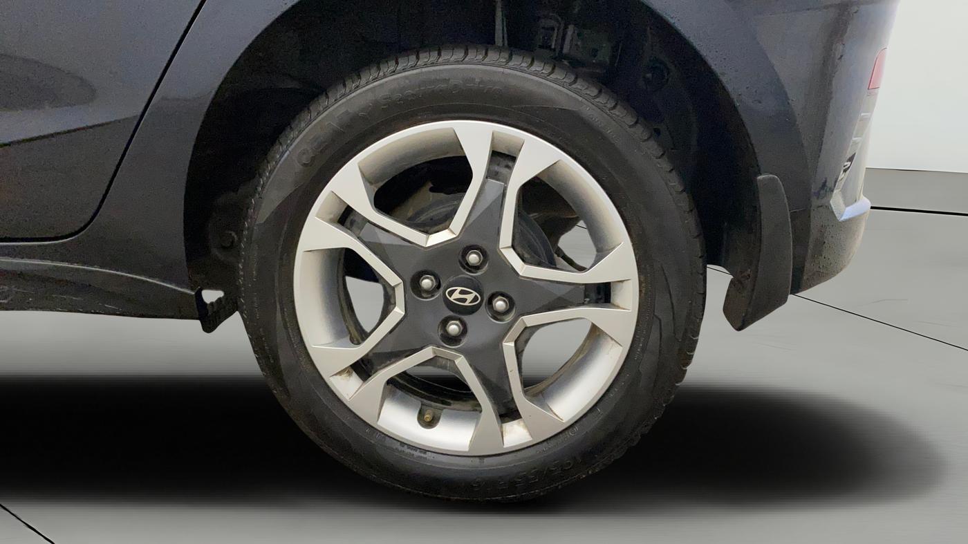2024 Hyundai NEW I20 Sportz (O) 1.2 IVT, Petrol, Automatic, 8,150 km, Left Rear Wheel