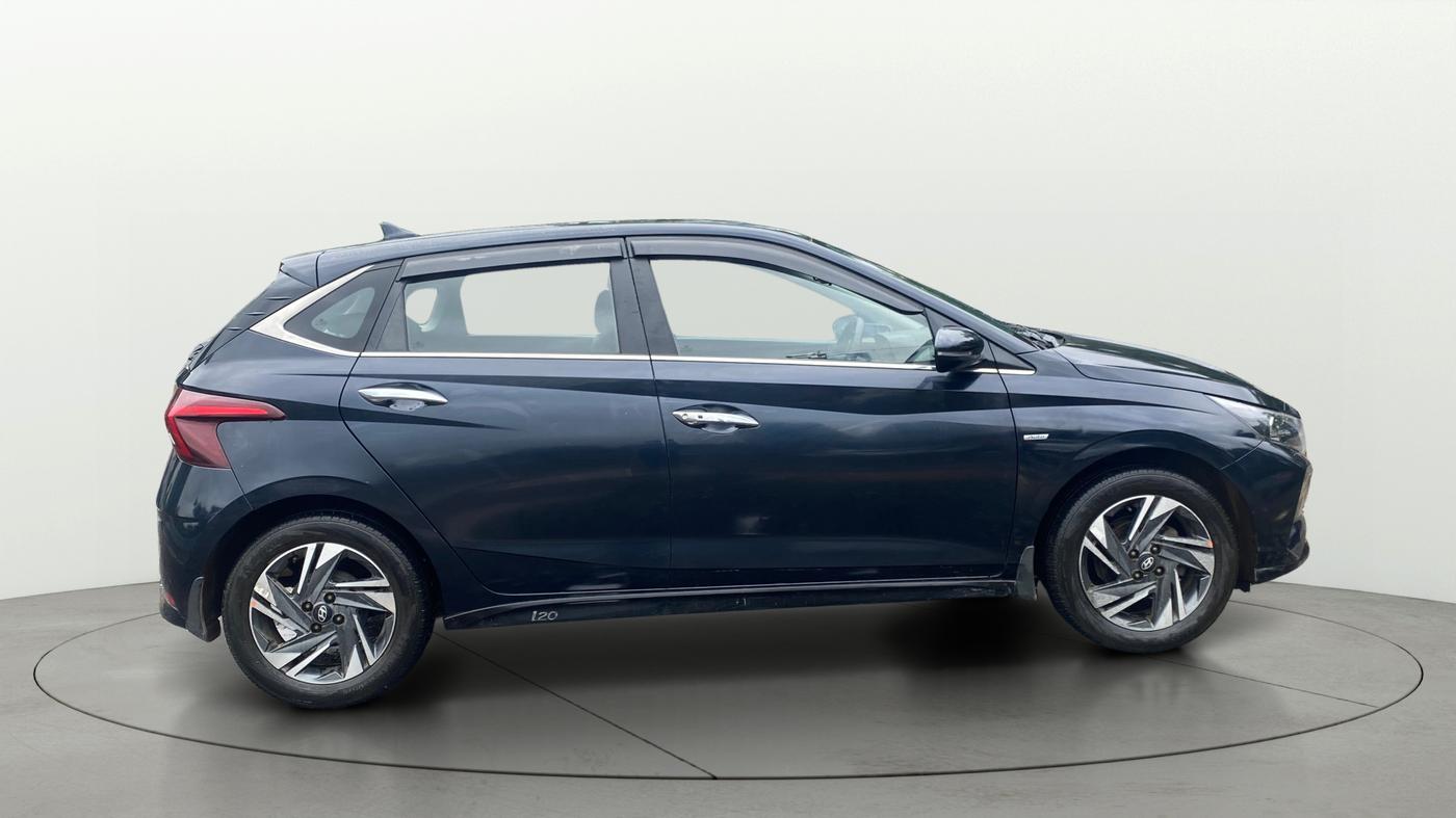 2022 Hyundai NEW I20 ASTA (O) 1.2 AT, Petrol, Automatic, 37,076 km, Right Side View