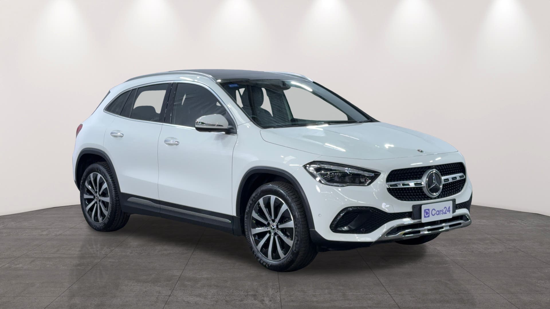Mercedes-benz GLA image