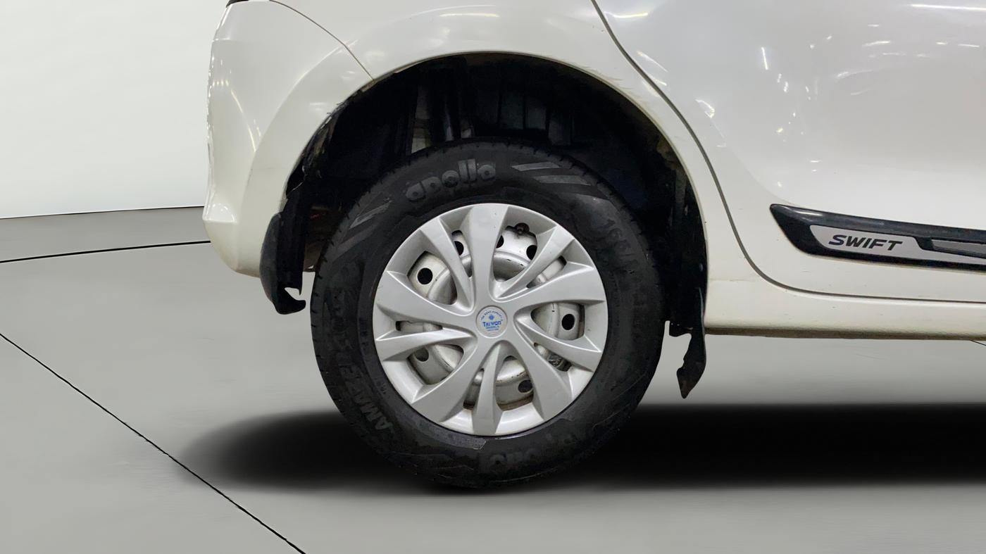 2020 Maruti Swift VXI, Petrol, Manual, 88,473 km, Right Rear Wheel