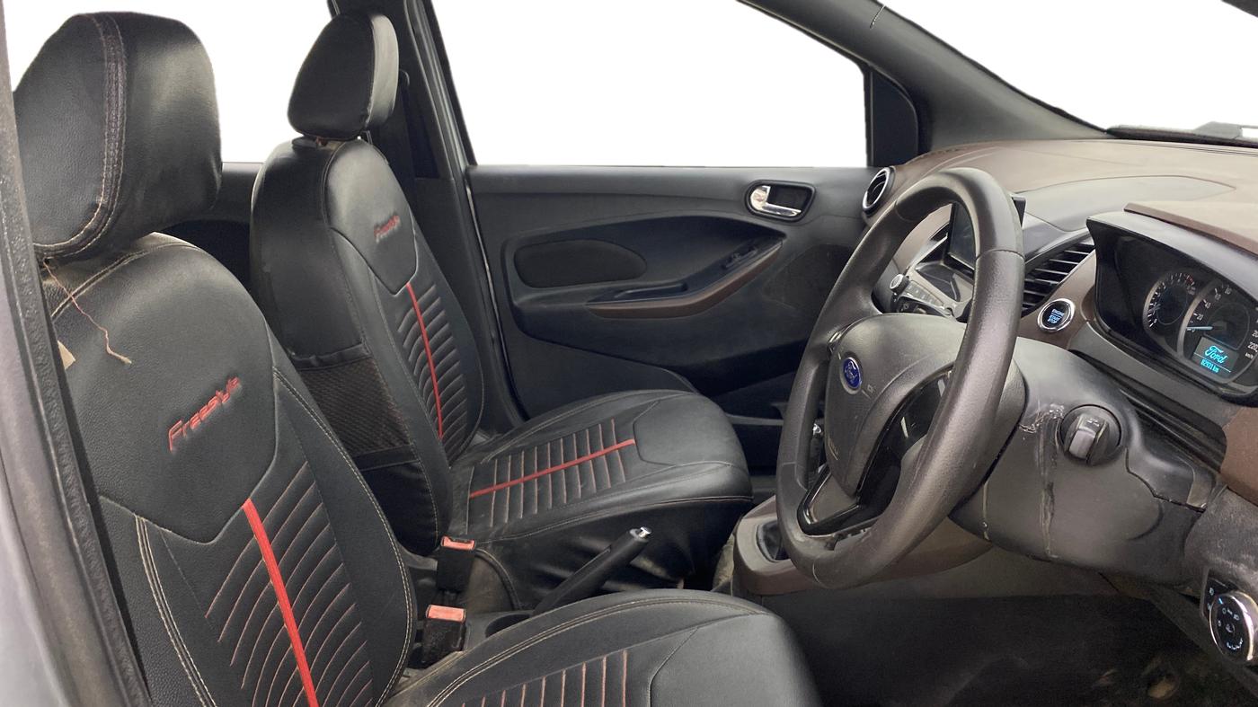 2018 Ford FREESTYLE TITANIUM 1.2 PETROL, Petrol, Manual, 82,931 km, Right Side Front Door Cabin