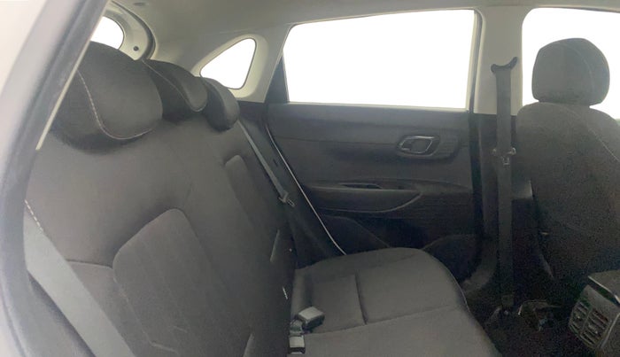 2023 Hyundai NEW I20 Sportz 1.2 IVT, Petrol, Automatic, 36,284 km, Right Side Rear Door Cabin