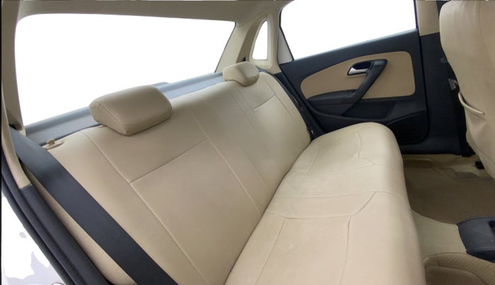 2016 Volkswagen Ameo HIGHLINE DSG 1.5 DIESEL , Diesel, Automatic, 1,01,196 km, Right Side Rear Door Cabin