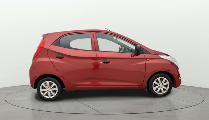 2013 Hyundai Eon MAGNA +, Petrol, Manual, 18,335 km, Right Side View