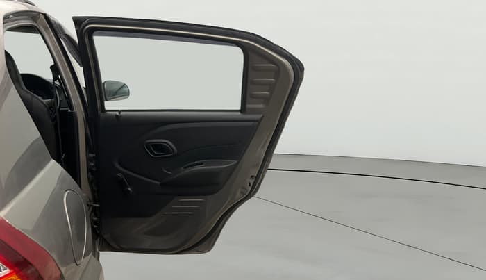 2017 Datsun Redi Go T (O), Petrol, Manual, 63,869 km, RHS Rear Door