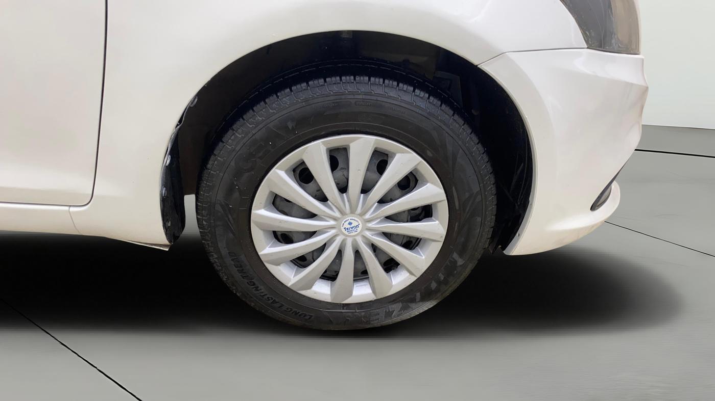 2016 Maruti Swift Dzire VDI, Diesel, Manual, 1,16,848 km, Right Front Wheel