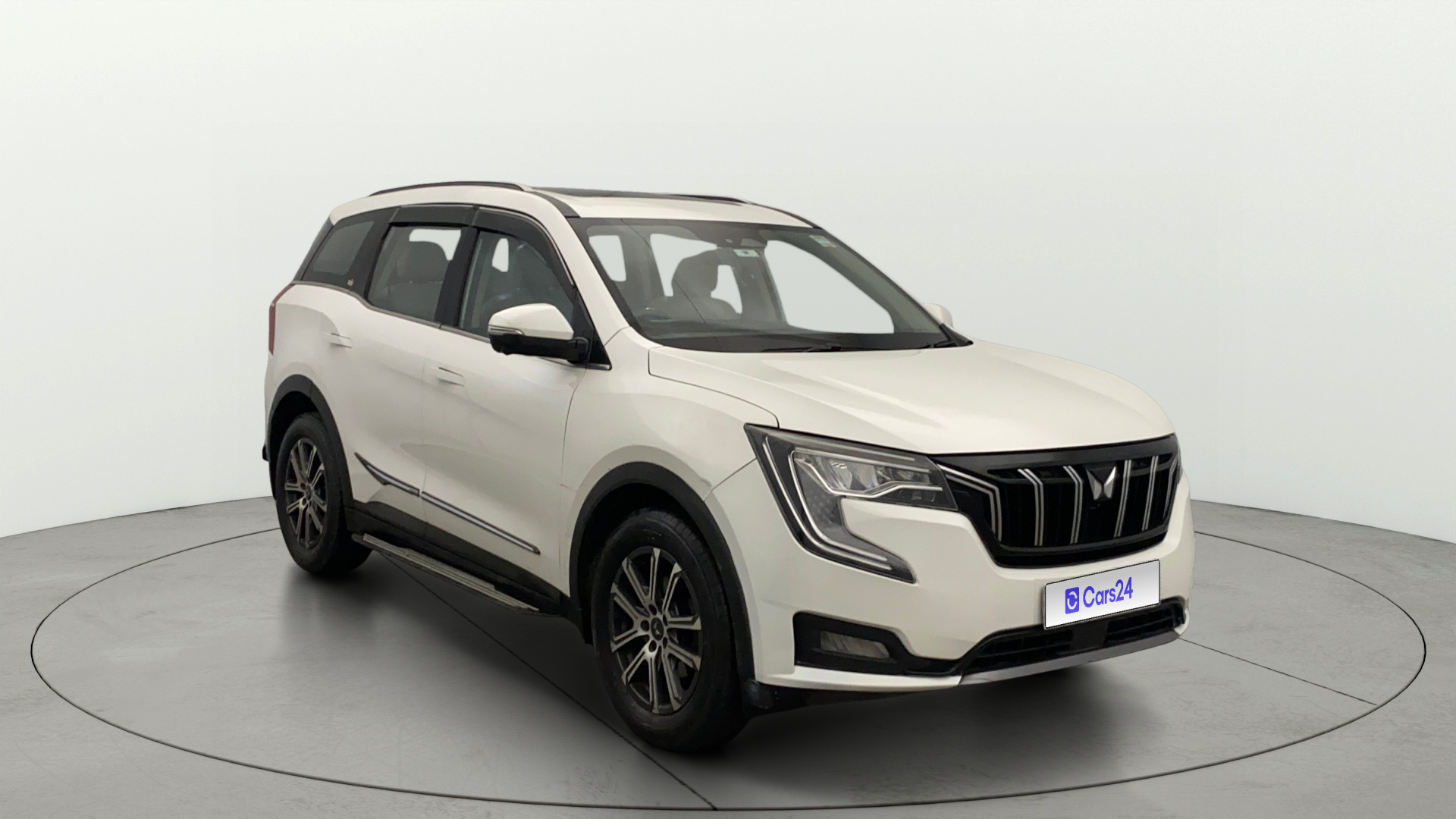 2021 Mahindra XUV700 2021-2026 AX 7 LUXURY P AT 7 STR 2021 Mahindra XUV700 2021-2026 AX 7 LUXURY P AT 7 STR