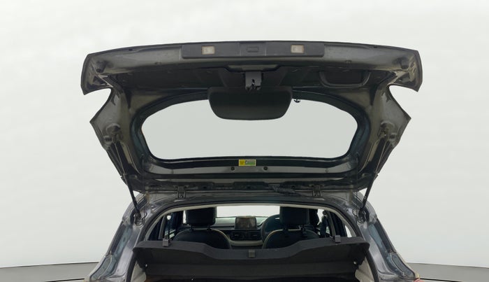 2024 Tata PUNCH ADVENTURE RHYTHM CNG, CNG, Manual, 7,943 km, Boot Door Open