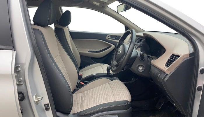 2017 Hyundai Elite i20 SPORTZ 1.2, Petrol, Manual, 38,451 km, Right Side Front Door Cabin