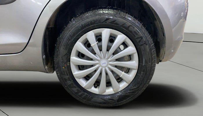 2017 Maruti Swift VXI O, CNG, Manual, 1,20,150 km, Left Rear Wheel