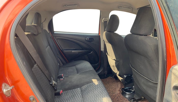 2020 Toyota Etios CROSS 1.2 G, CNG, Manual, 65,593 km, Right Side Rear Door Cabin