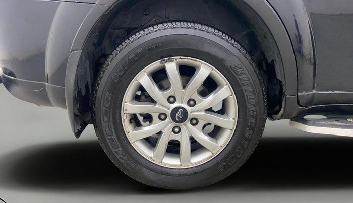 2015 Mahindra XUV500 W10 AWD, Diesel, Manual, 89,696 km, Right Rear Wheel