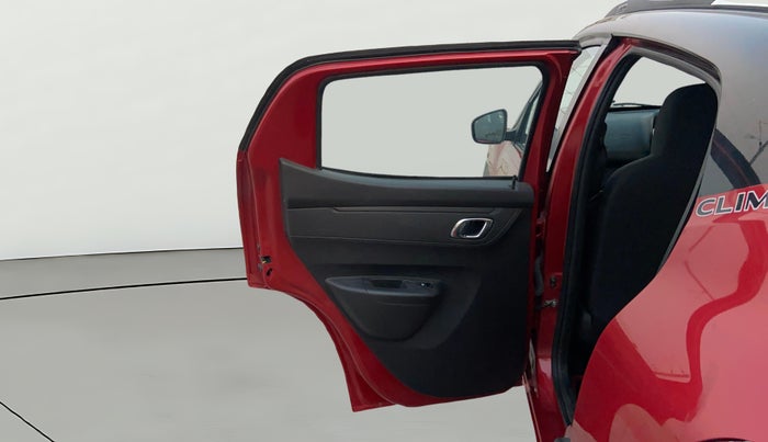 2025 Renault Kwid CLIMBER 1.0 AMT Dual Tone , Petrol, Automatic, 7,516 km, LHS Rear Door