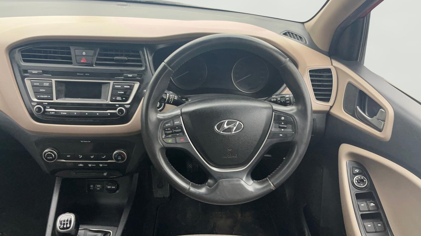 2016 Hyundai Elite i20 ASTA 1.2, Petrol, Manual, 1,02,226 km, Steering Wheel Close Up