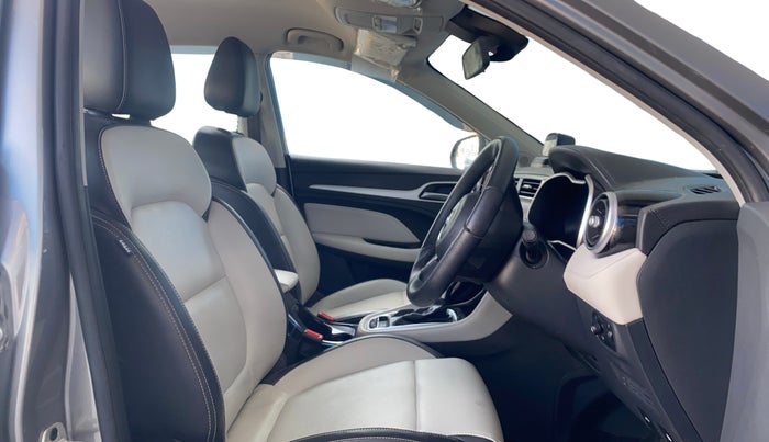 2022 MG ASTOR SMART 1.5 CVT, Petrol, Automatic, 18,352 km, Right Side Front Door Cabin