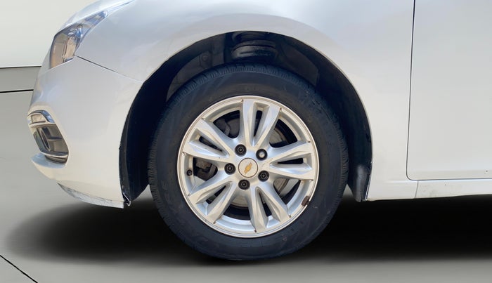 2017 Chevrolet Cruze LTZ, Diesel, Manual, 86,041 km, Left Front Wheel