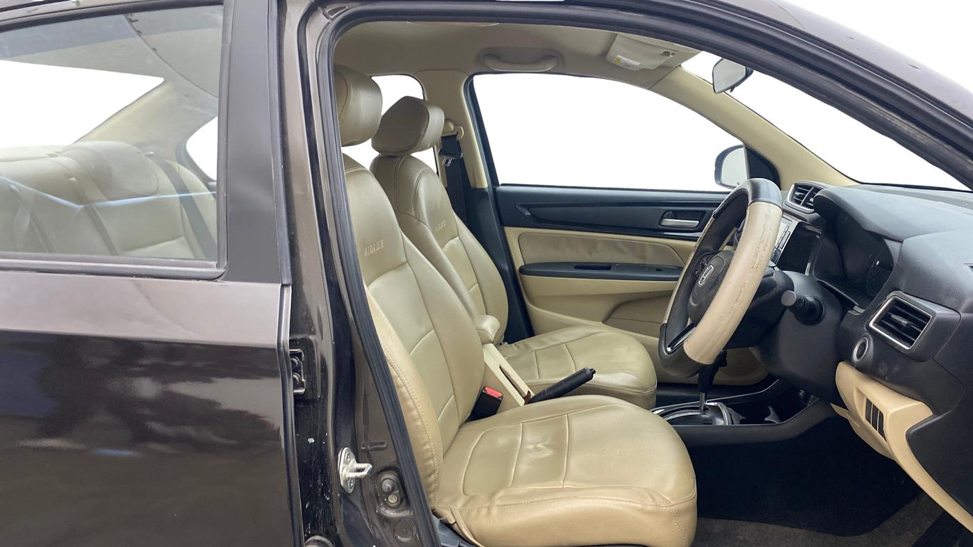 2019 Honda Amaze 1.5L I-DTEC VX CVT, Diesel, Automatic, 1,15,218 km, Right Side Front Door Cabin