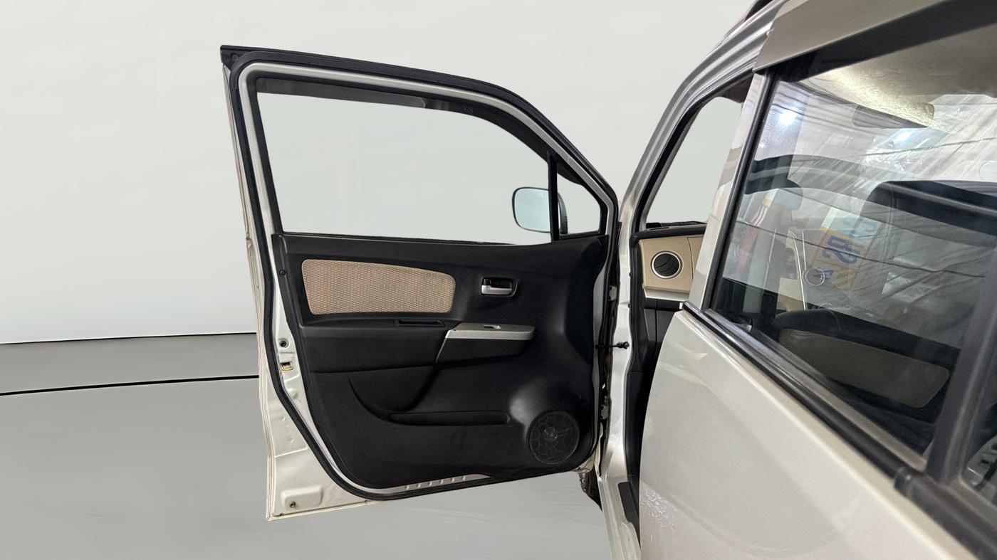 2017 Maruti Wagon R 1.0 LXI, Petrol, Manual, 42,678 km, LHS Front Door