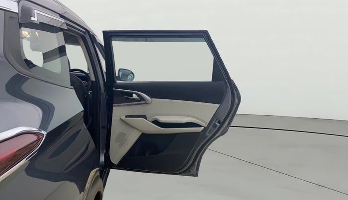 2022 KIA CARENS PRESTIGE 1.5 PETROL 7 STR, Petrol, Manual, 7,566 km, RHS Rear Door